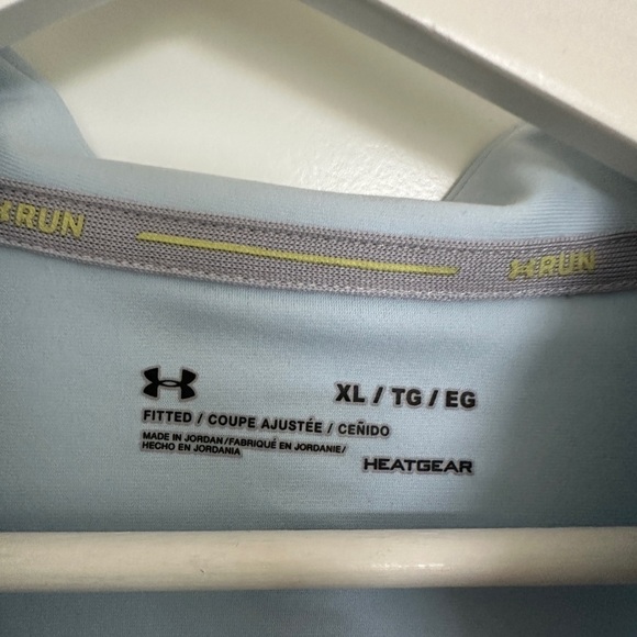 Under Armour Qualifier Baby Blue Fitted Long Sleeve Quarter Zip - Picture 4 of 4